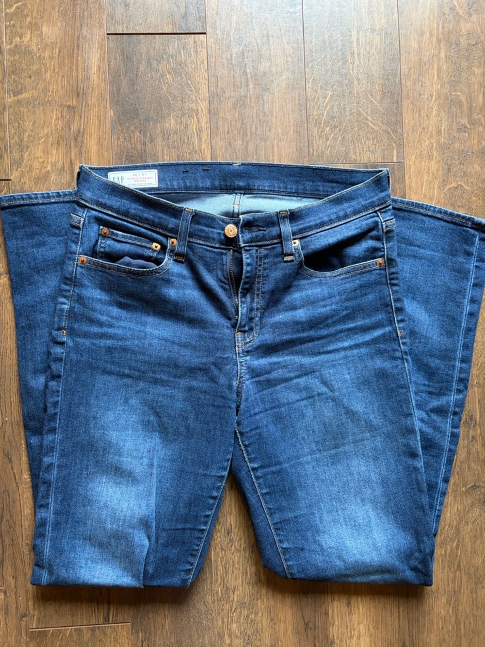 GAP Classic Straight Mid Rise - Picture 2 of 4